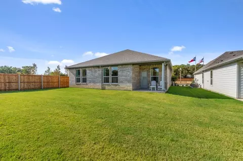 Exterior - 1821 Laurel St, Denton, TX 76205 photo 10 of 12