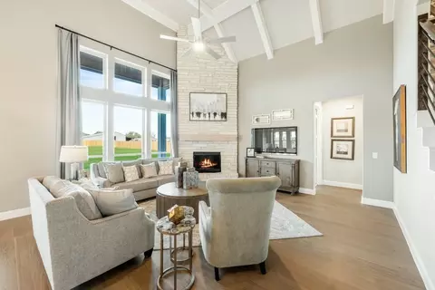Living - 2006 Portrush Ln, Venus, TX 76084 photo 2 of 6