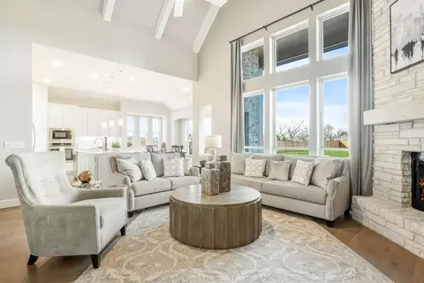 Living - 2006 Portrush Ln, Venus, TX 76084 photo 4 of 6