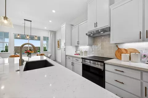 Kitchen - 3920 Currant St, Placer One, CA 95747 photo 7 of 26