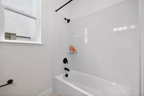 Bath - 3920 Currant St, Placer One, CA 95747 photo 10 of 20