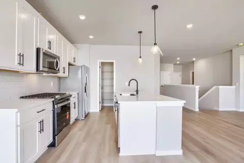 Kitchen - 272 Equine Rd, Berthoud, CO 80513 photo 4 of 5