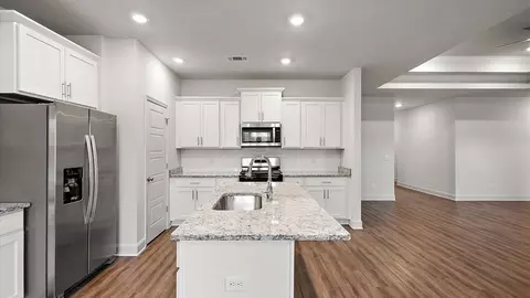 Kitchen - 104 Horseshoe Blvd, Clinton, MS 39056 photo 1 of 11