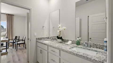 Bath - 104 Horseshoe Blvd, Clinton, MS 39056 photo 12 of 15