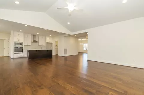 Living - 00 Shirley Commons Ct, Providence Forge, VA 23140 photo 12 of 13