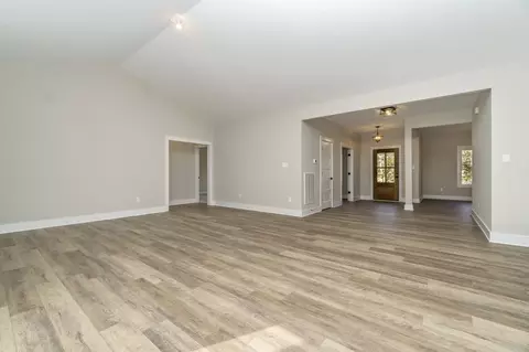 Living - 00 Shirley Commons Ct, Providence Forge, VA 23140 photo 9 of 13