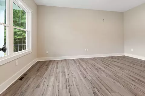 Living - 00 Shirley Commons Ct, Providence Forge, VA 23140 photo 5 of 13