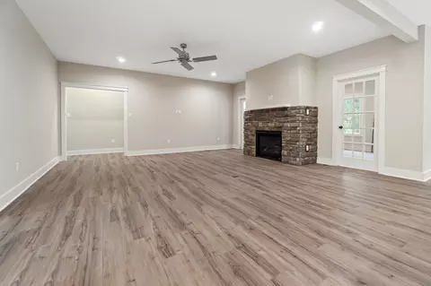 Living - 00 Shirley Commons Ct, Providence Forge, VA 23140 photo 4 of 13