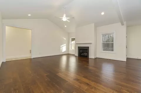Living - 00 Shirley Commons Ct, Providence Forge, VA 23140 photo 10 of 13