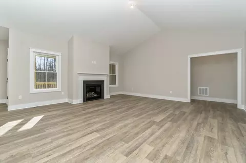 Living - 00 Shirley Commons Ct, Providence Forge, VA 23140 photo 8 of 13