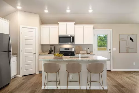 Kitchen - 709 Ashleigh Dr, Tuttle, OK 73089 photo 1 of 2