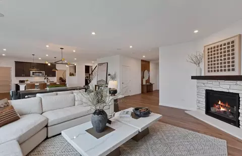 Living - 1620 Landy Dr, Deerfield, IL 60015 photo 3 of 6