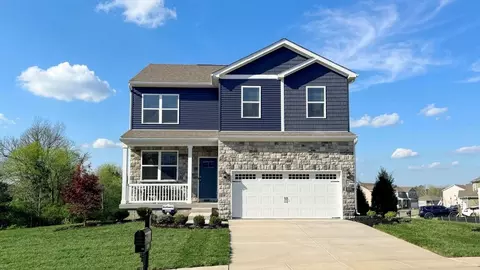 8200 Cedar Pointe Dr, Louisville, KY 40229