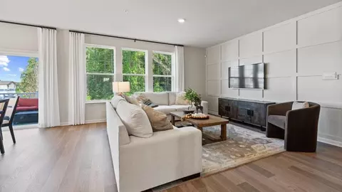 Living - 4925 Arcola Rd, Rosedale, MD 21237 photo 2 of 6