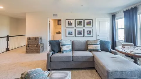 Entry Way - 4925 Arcola Rd, Rosedale, MD 21237 photo 5 of 7