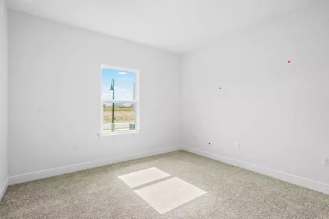 Bedroom - 75 Fawn Run E, Freeport, FL 32439 photo 2 of 6