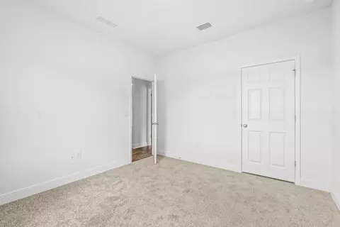 Bedroom - 75 Fawn Run E, Freeport, FL 32439 photo 5 of 6