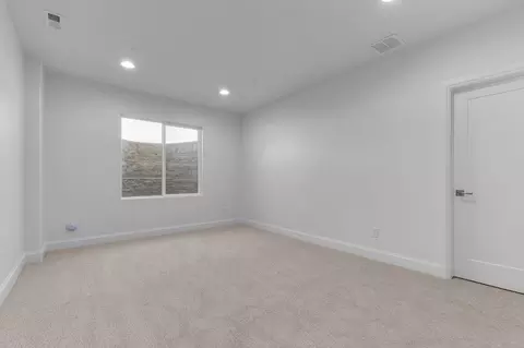 Bedroom - 9566 Bernese Ln, Sandy, UT 84092 photo 1 of 2