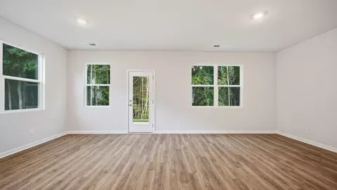 Living - 467 Tate St, Monroe, GA 30655 photo 2 of 4