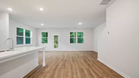 Living - 467 Tate St, Monroe, GA 30655 photo 1 of 4