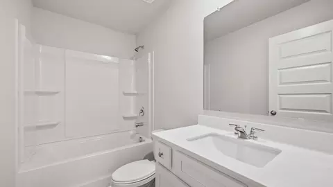 Bath - 467 Tate St, Monroe, GA 30655 photo 1 of 2