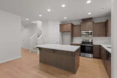 4127 NE 187th St, Vancouver, WA 98686