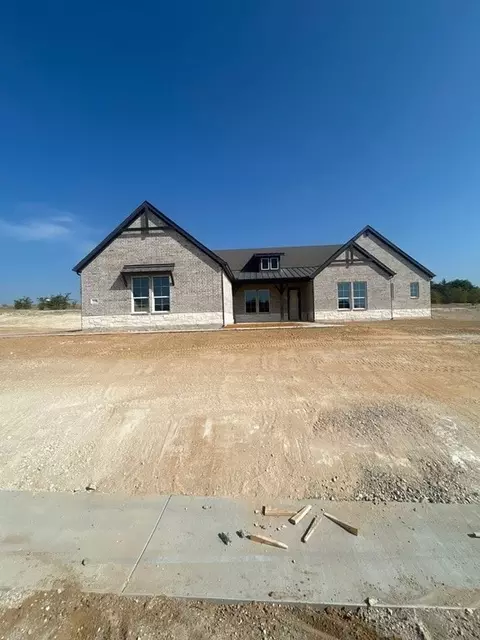 1108 Perrin Ln, Van Alstyne, TX 75495