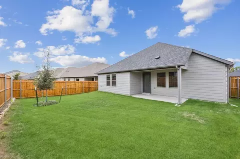 Exterior - 804 Rockcloud Dr, Haslet, TX 76052 photo 3 of 7