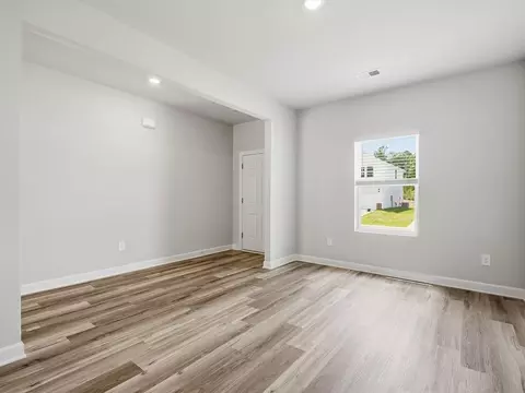 Living - 1460 Switchback Cir, Moore, SC 29369 photo 1 of 7