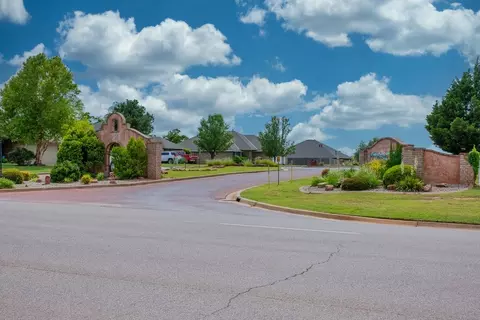 View/Area - 715 Prairie Dr, Guthrie, OK 73044 photo 6 of 20
