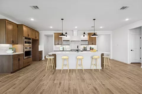 12019 Old Fashion Cir, Mont Belvieu, TX 77535