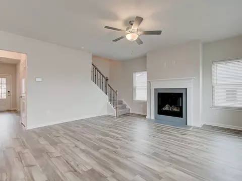 6009 Gladstone Ln, Rockvale, TN 37153