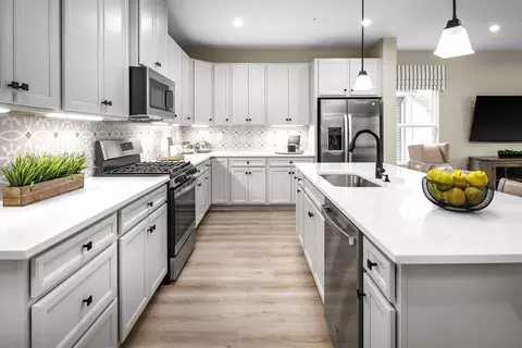 Kitchen - 8706 Anderson Ave, Marshall, VA 20115 photo 5 of 5