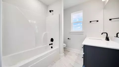 Bath - 7403 Twill Heights Loop, Fairview, TN 37062 photo 3 of 7
