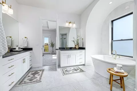 Bath - 6623 W Sollas Dr, Eagle, ID 83616 photo 2 of 4