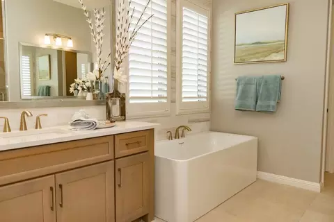 Bath - 22923 E Mockingbird Dr, Queen Creek, AZ 85142 photo 2 of 3