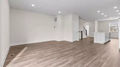 Living - 366 Hackley Dr, Joppa, MD 21085 photo 2 of 4