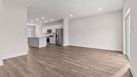 Living - 366 Hackley Dr, Joppa, MD 21085 photo 3 of 4