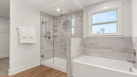 Bath - 1005 Oakwood Manor Dr, Export, PA 15632 photo 7 of 12