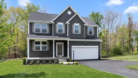 Exterior - 1005 Oakwood Manor Dr, Export, PA 15632 photo 8 of 17