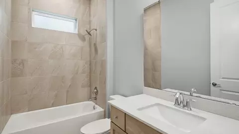 Bath - 135 Historic Brick Ln, Saint Augustine, FL 32095 photo 6 of 7