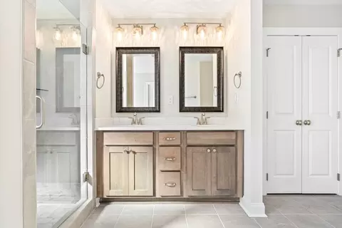 Bath - 127 Laurel Branch Dr, Dothan, AL 36305 photo 1 of 7