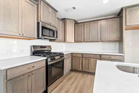 Kitchen - 127 Laurel Branch Dr, Dothan, AL 36305 photo 3 of 6
