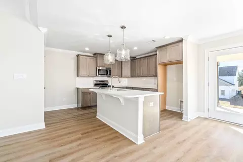 Kitchen - 127 Laurel Branch Dr, Dothan, AL 36305 photo 2 of 6