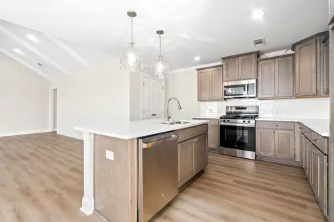 Kitchen - 127 Laurel Branch Dr, Dothan, AL 36305 photo 1 of 6