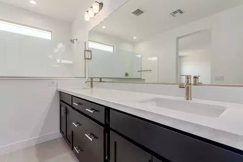 Bath - 7911 E Raleigh Ave, Mesa, AZ 85212 photo 1 of 10