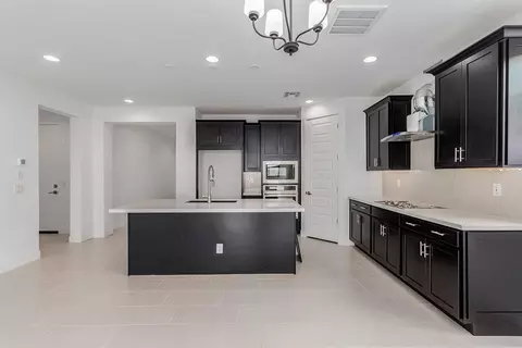 Kitchen - 7911 E Raleigh Ave, Mesa, AZ 85212 photo 2 of 11