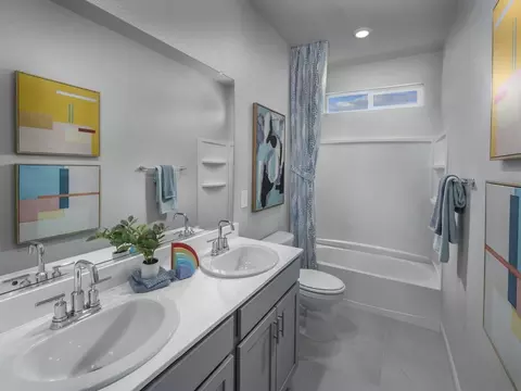 Bath - 1684 Eagle River Ave, Manteca, CA 95337 photo 3 of 5