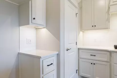 Kitchen - 2800 Heather Hvn, Moore, OK 73160 photo 11 of 19