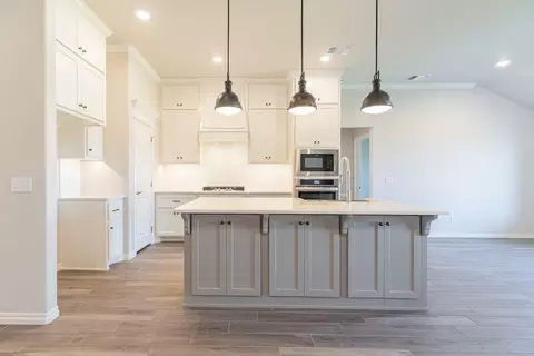 Kitchen - 2800 Heather Hvn, Moore, OK 73160 photo 8 of 19
